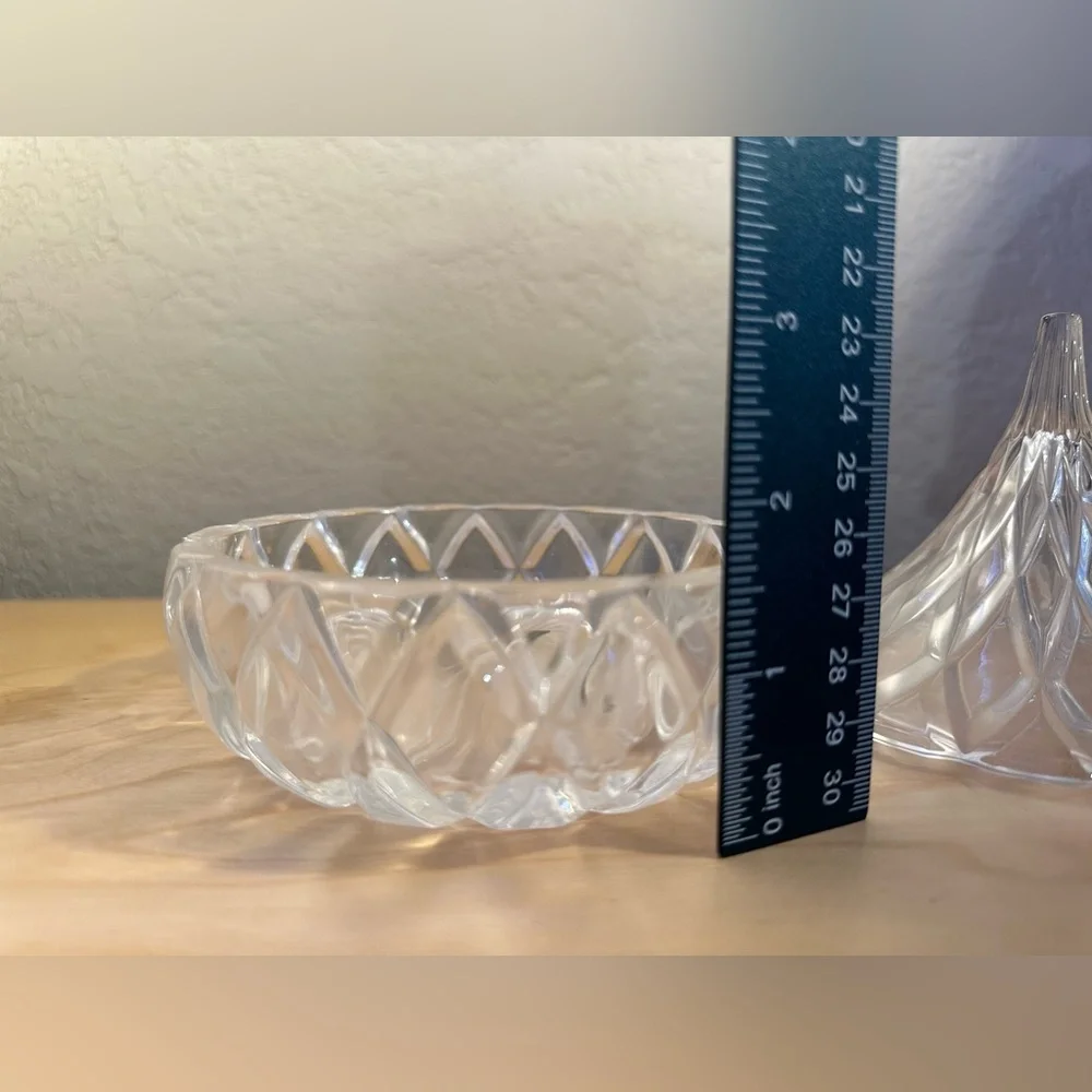 🍫 Shannon Crystal Hershey Shaped Candy Dish - Picture 6 of 8